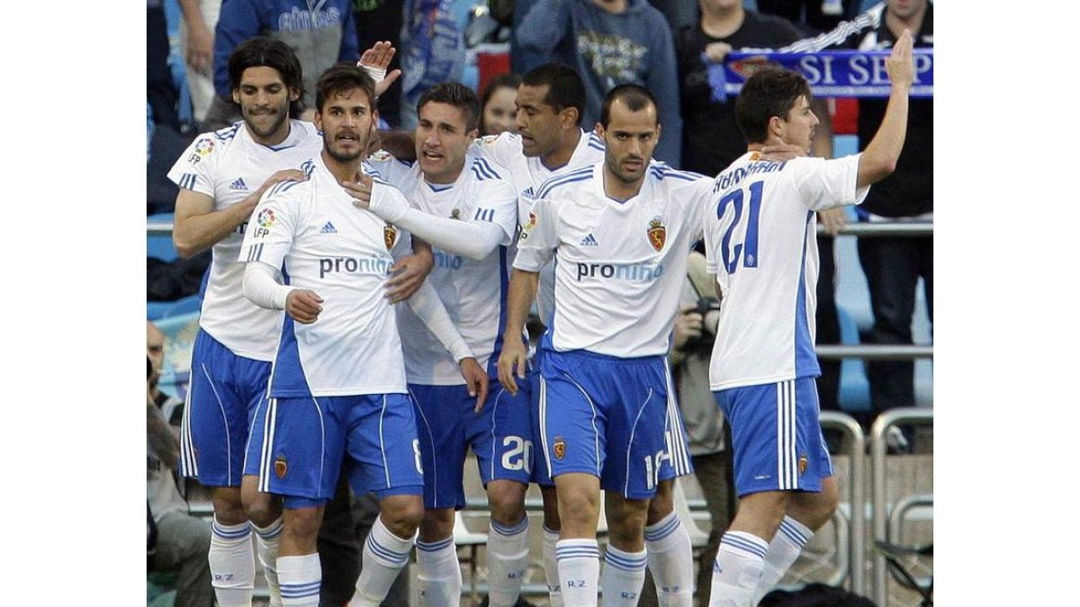 El Real Zaragoza confeccionó una plantilla para regresar a Primera División.