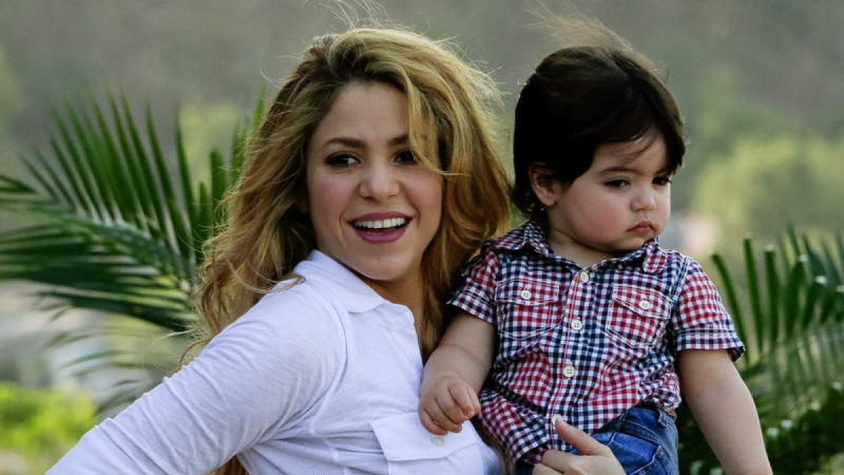 La cantante Shakira con su hijo Milan, nacido de su relación con Piqué