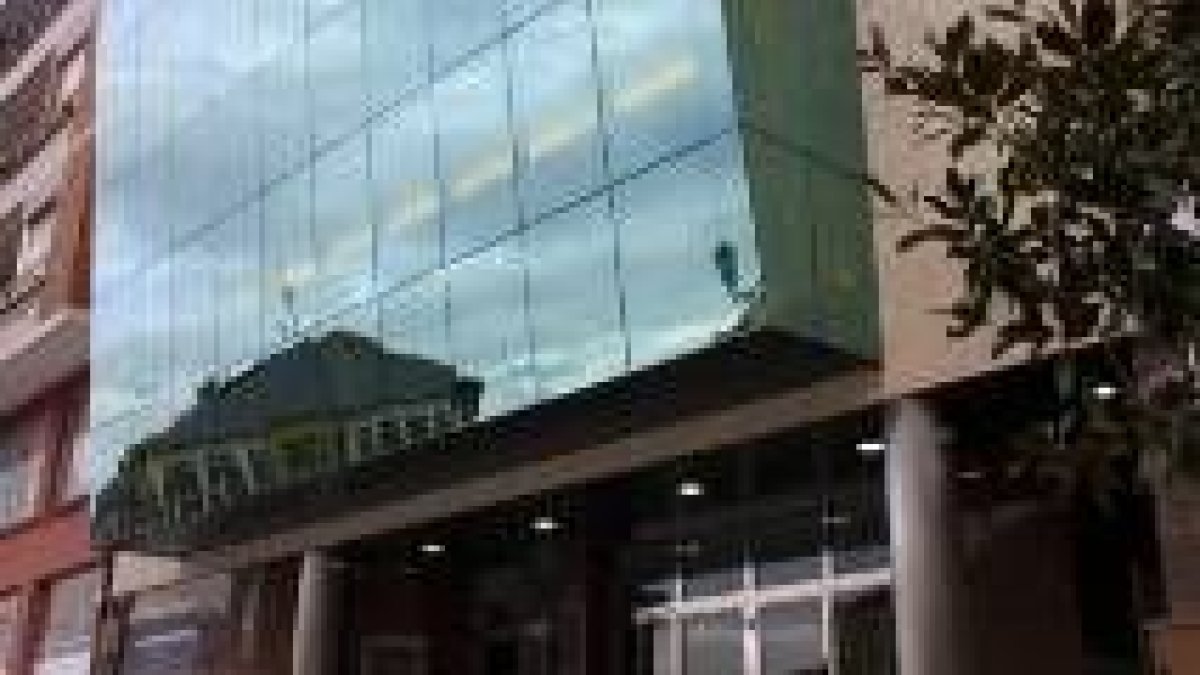 El Teatro Benevívere precisa 24.000 euros para su mantenimiento