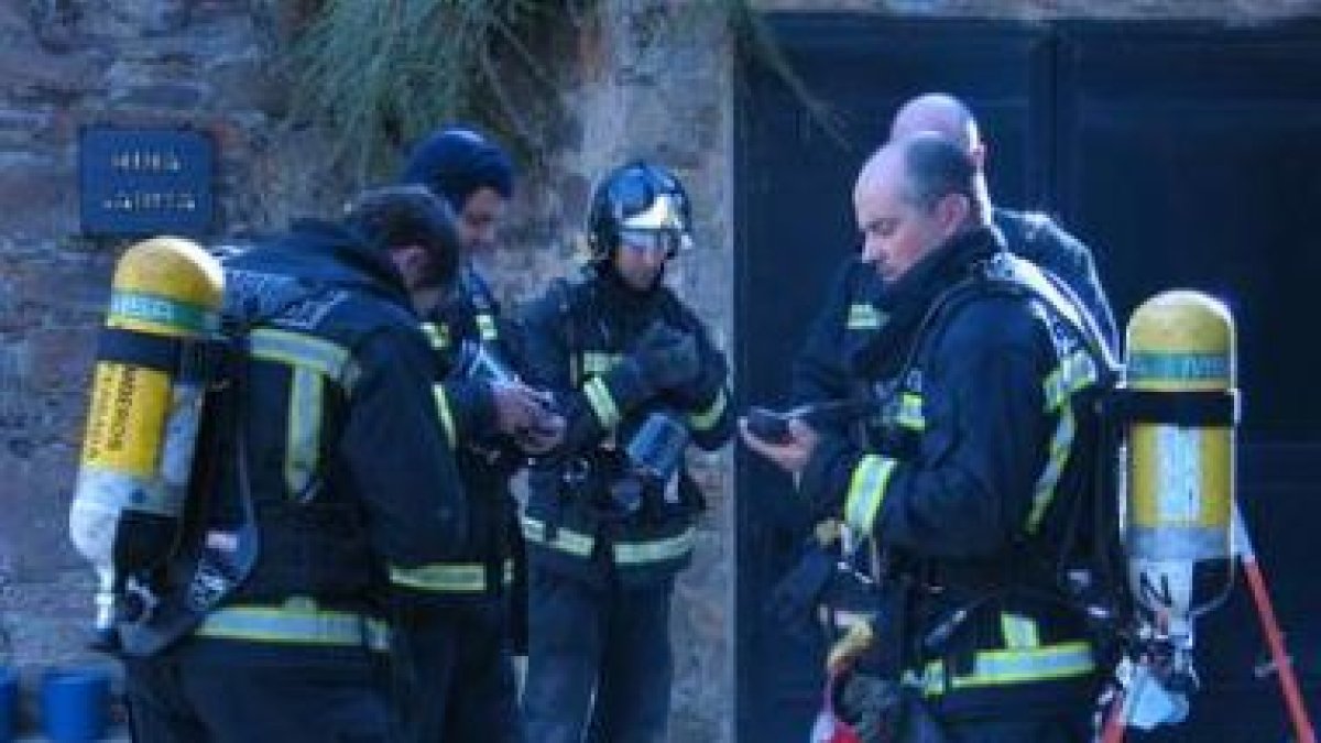 Los bomberos de Ponferrada recibieron formación en la Mina Escuela de Folgoso.