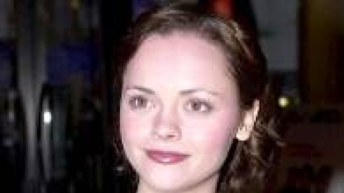 La actriz Christina Ricci protagoniza «Vidas furtivas», en el papel de niña judía