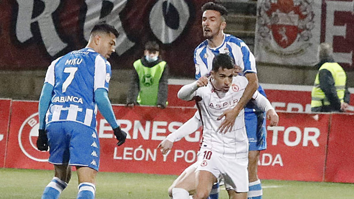 El equipo culturalista precisa sumar los tres puntos ante el Deportivo. M. PÉREZ