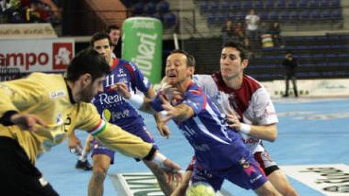 Krivochlykov no puede llegar a su balón