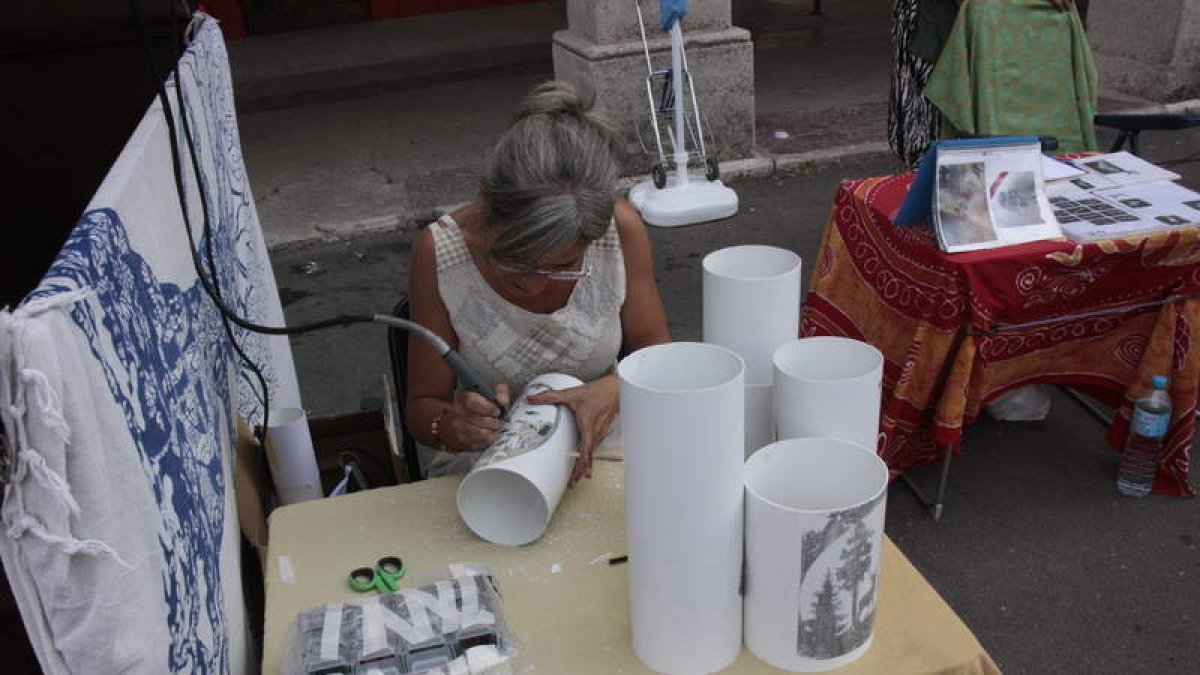 Pasacalles vadiniense y Upsala medieval recorre la feria de Cistierna. CAMPOS
