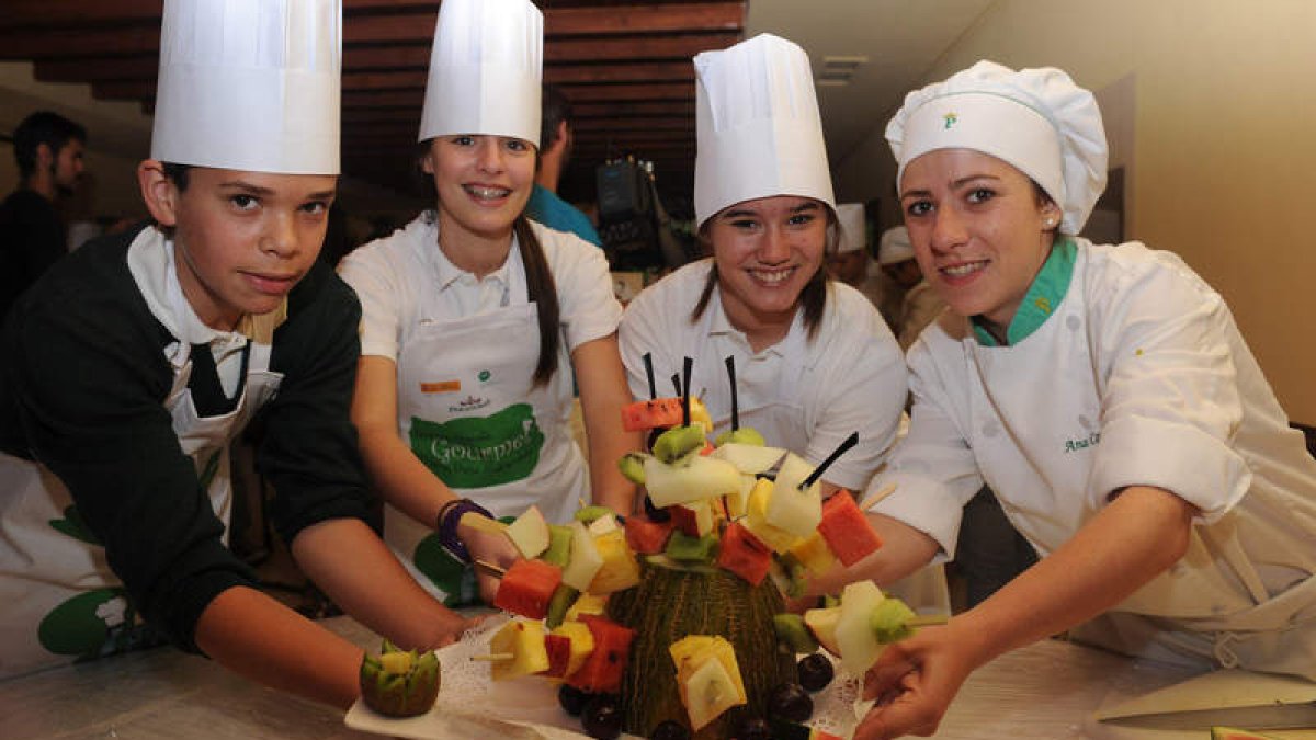 Presentación de macedonia realizada en un curso para fomentar la dieta mediterránea en el Hostal de San Marcos.