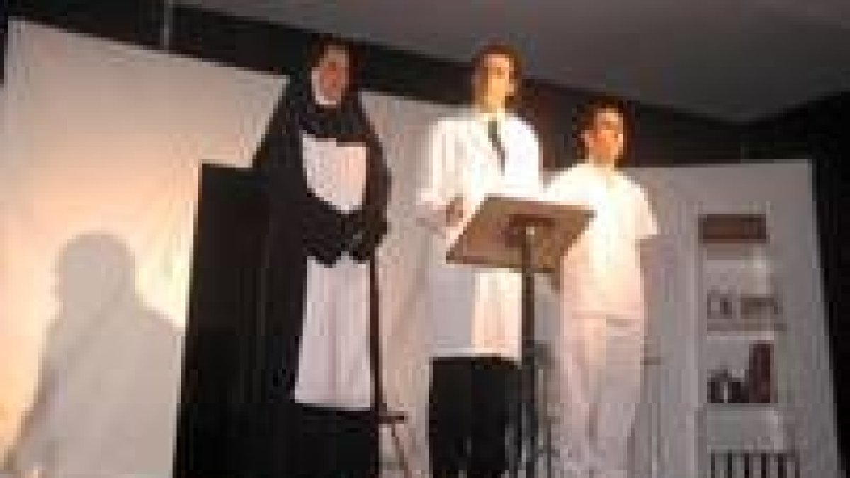 Un momento de una de las actuaciones teatrales de Villablino