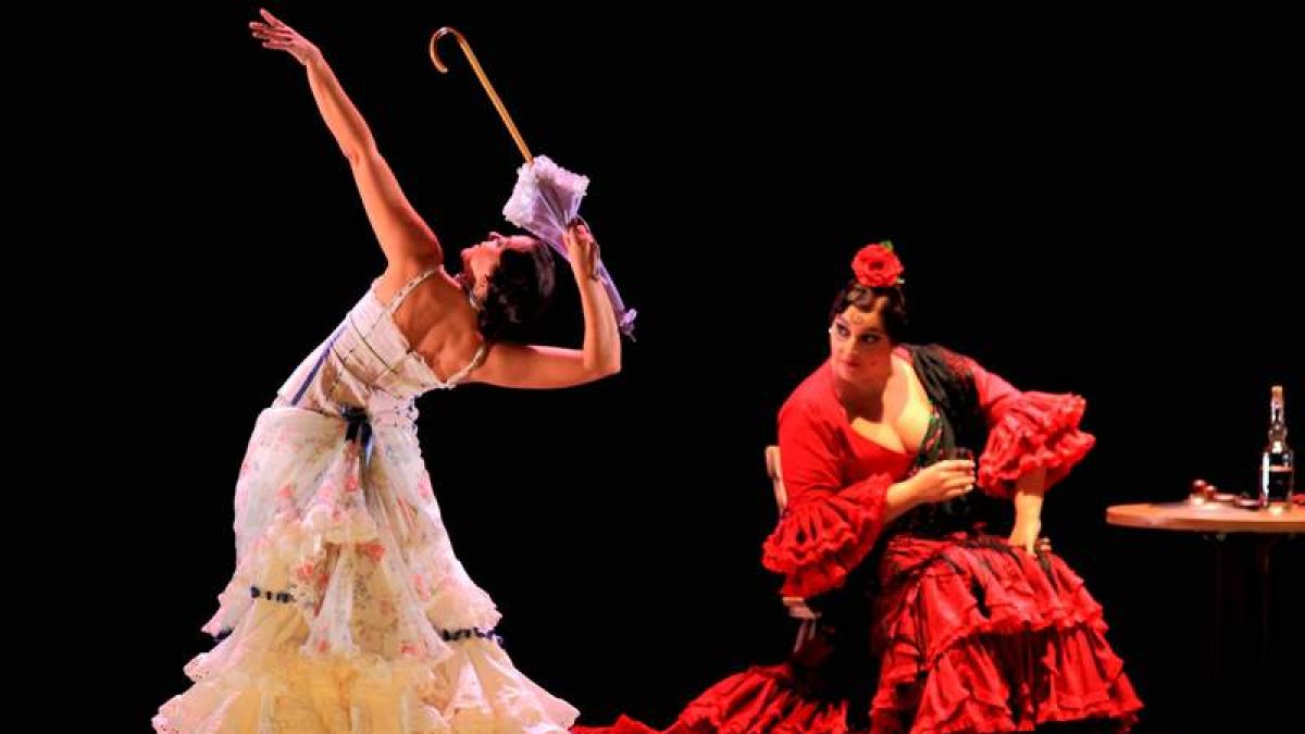 Una escena del espectáculo ‘La gloria de mi mare’, que desembarca esta noche en el Auditorio Ciudad de León.