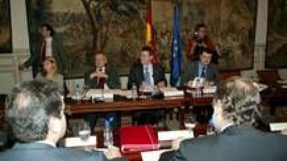 El Pacto Antitransfuguismo se vuelve a reunir el próximo jueves