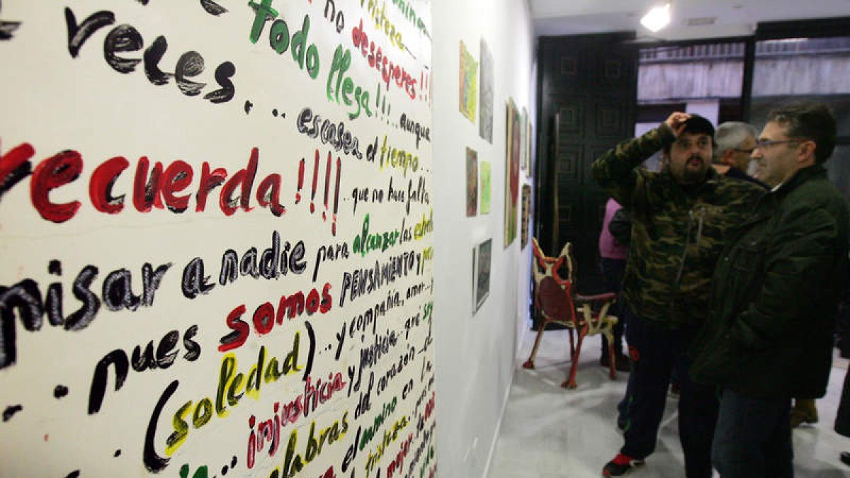 Una de las obras de la exposición artística colectiva inaugurada ayer en la galería Ármaga de León.