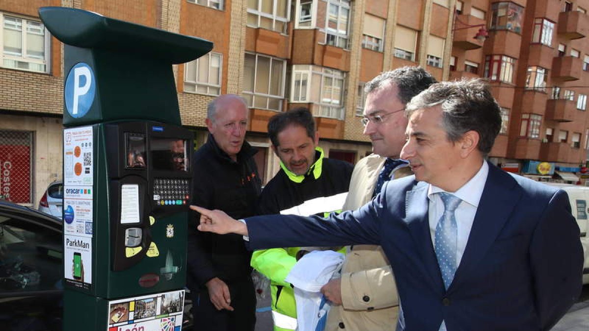 Salguero y Díez Mata, ayer durante el estreno. RAMIRO