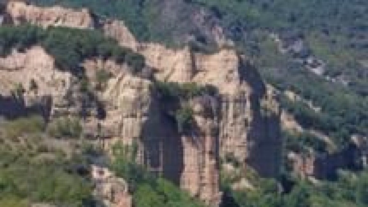 Las barrancas de Santalla del Bierzo serán acondicionadas para rutas de senderismo turístico
