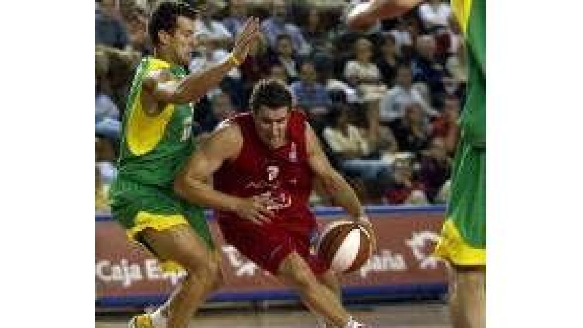 Méndez ofreció uno de sus mejores partidos en la pista del CAI