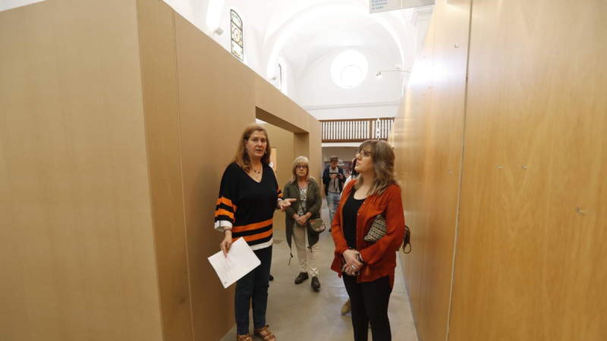 Margarita Torres visitó ayer la sede del futuro museo. JESÚS