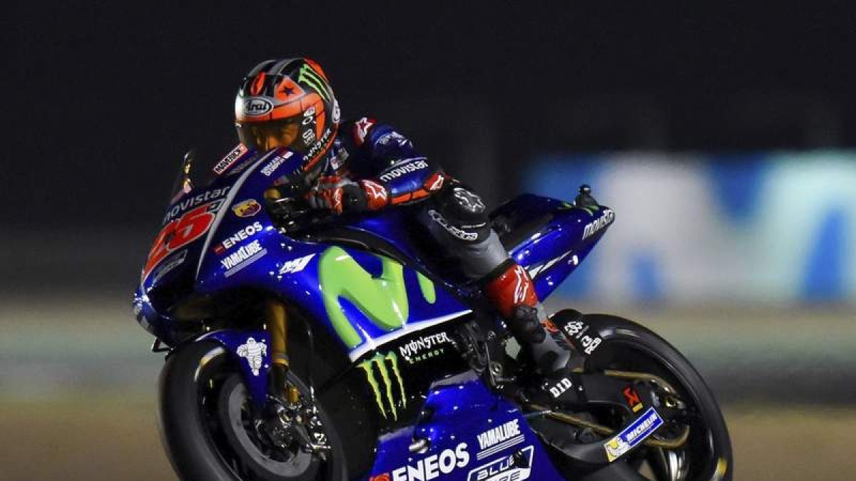 Viñales marca el ritmo con su Yamaha. THEKKAIL