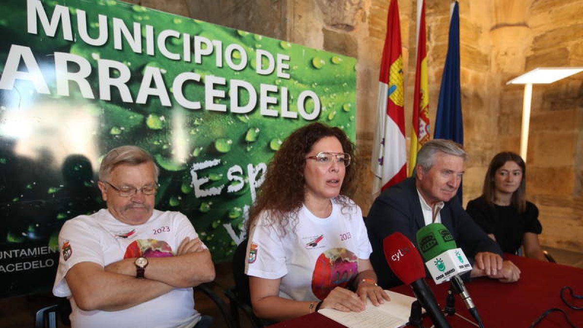 Un momento de la presentación del evento cultural en el Monasterio de Carracedo. L. DE LA MATA