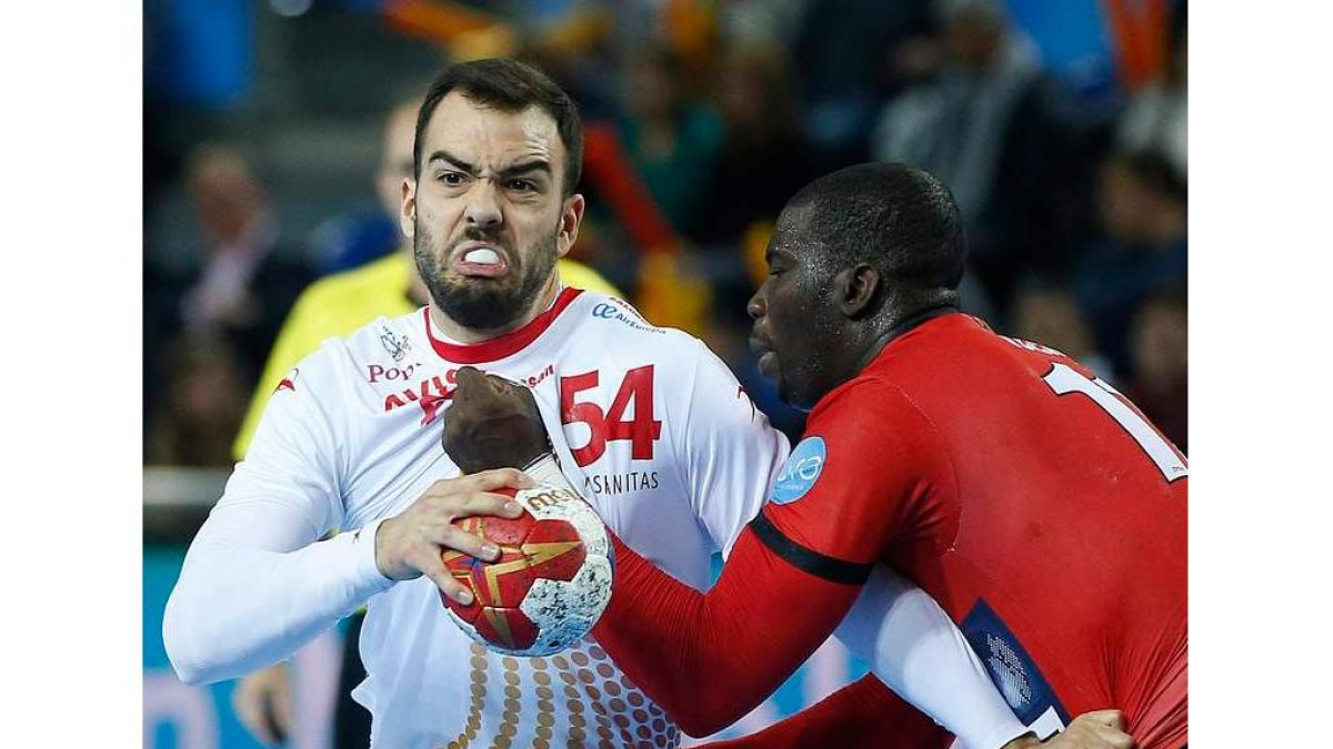 El ademarista Alex Costoya aspira a convertirse en un habitual en las convocatorias con los ‘Hispanos’. HORCAJUELO