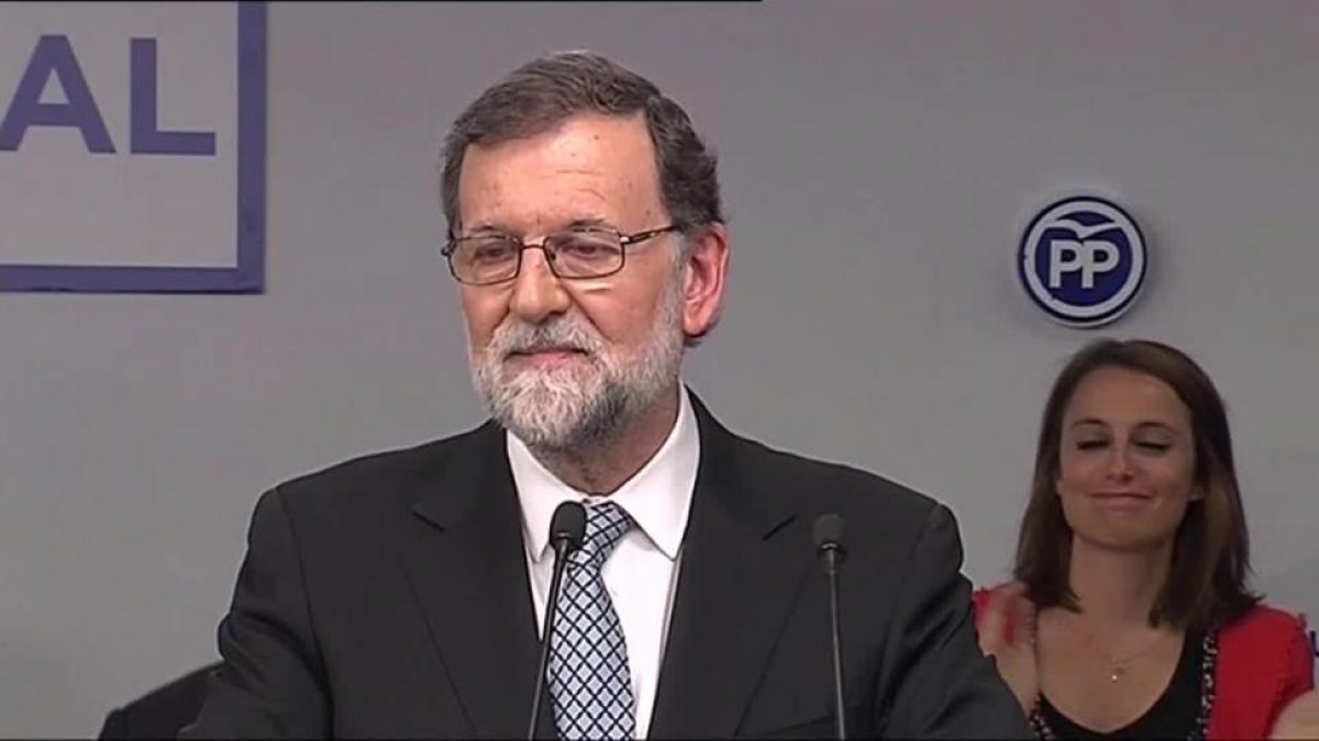 Rajoy: Bueno, ya estoy... venga, venga, que alguien pare, coño... muchas gracias.