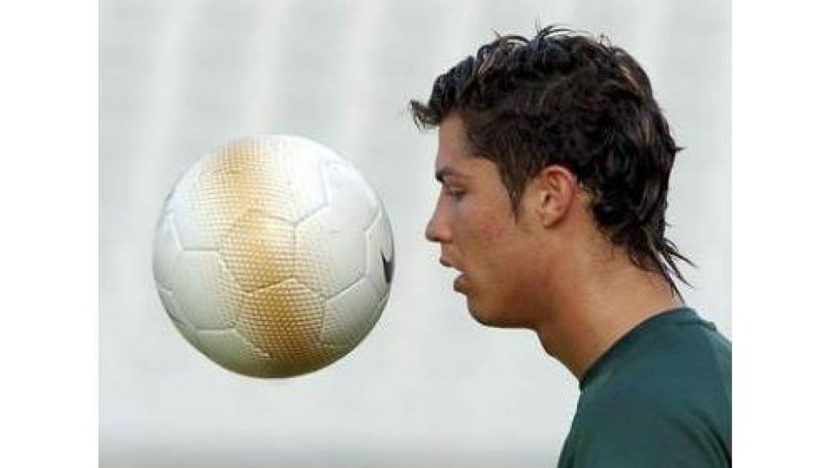 Cristiano Ronaldo regresó ayer a los entrenamientos.