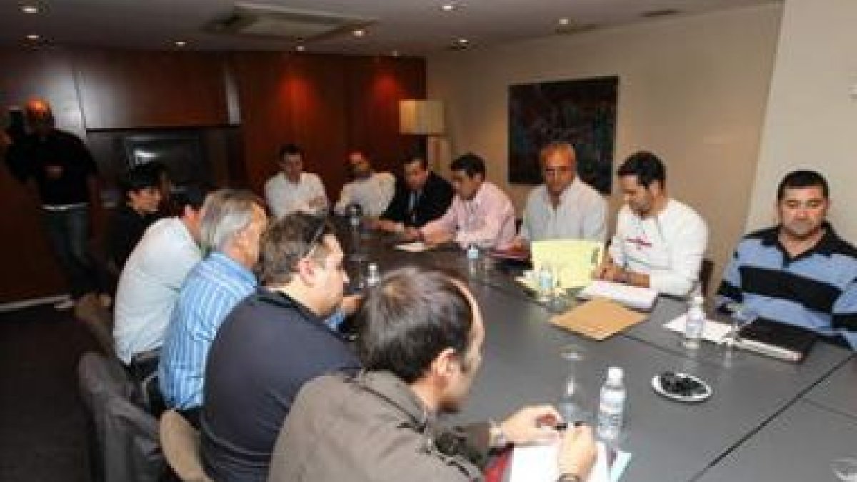La imagen de archivo muestra una de las últimas reuniones de trabajadores y dirección de Vitro.