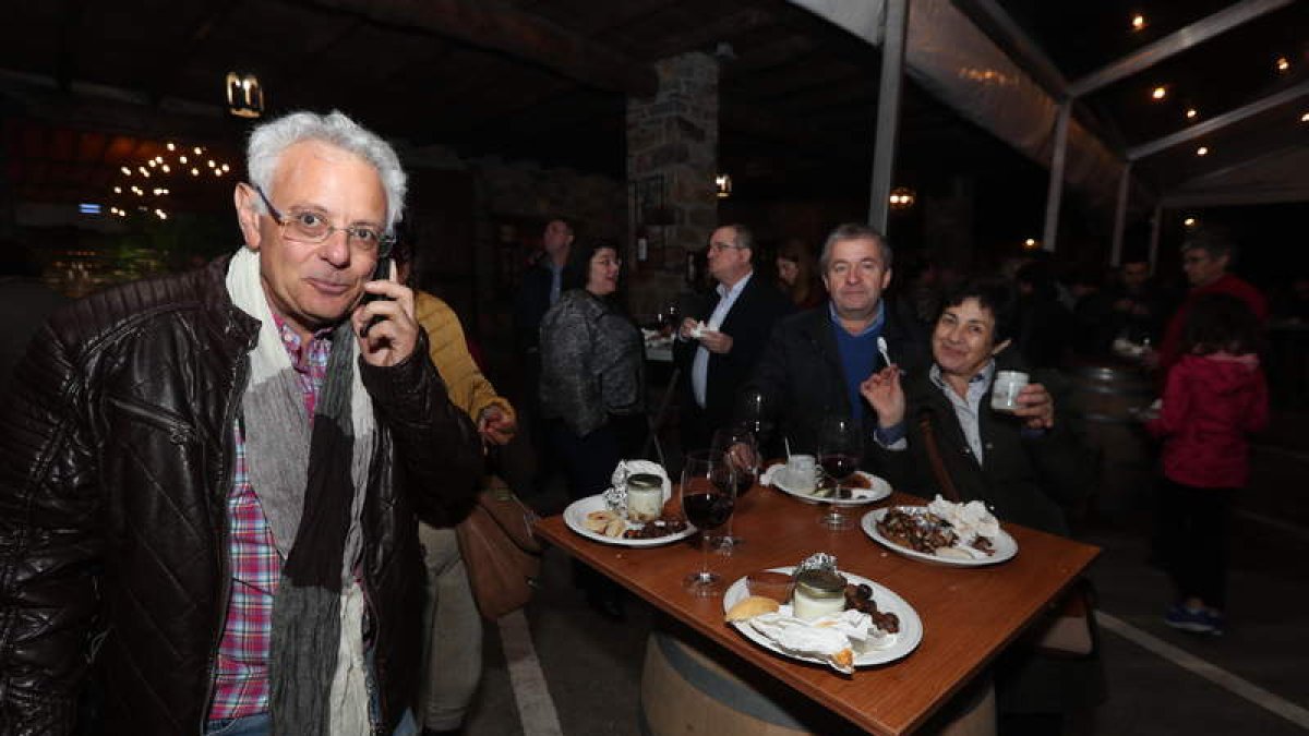 Algunos de los asistentes en el Palacio de Canedo. ANA F. BARREDO