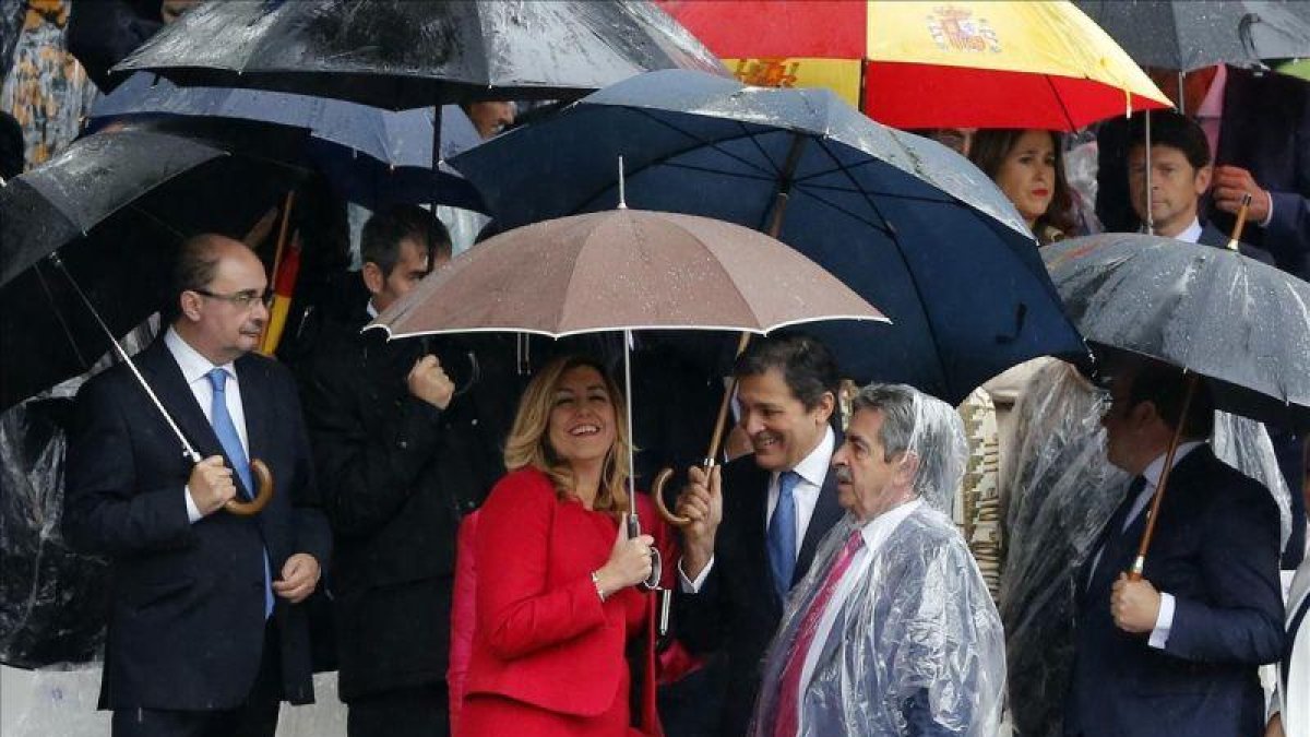 La presidenta de Andalucía, Susana Díaz, junto a los presidentes de Asturias y Cantabria, Javier Fernández y Miguel Ángel Revilla.