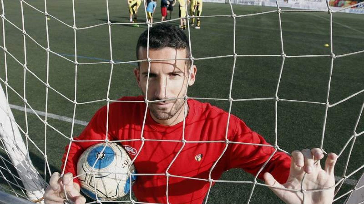 Óscar Sielva fue una pieza indispensable en la gran temporada del equipo boucense, que se quedó a las puertas del play off. LA VOZ DE GALICIA