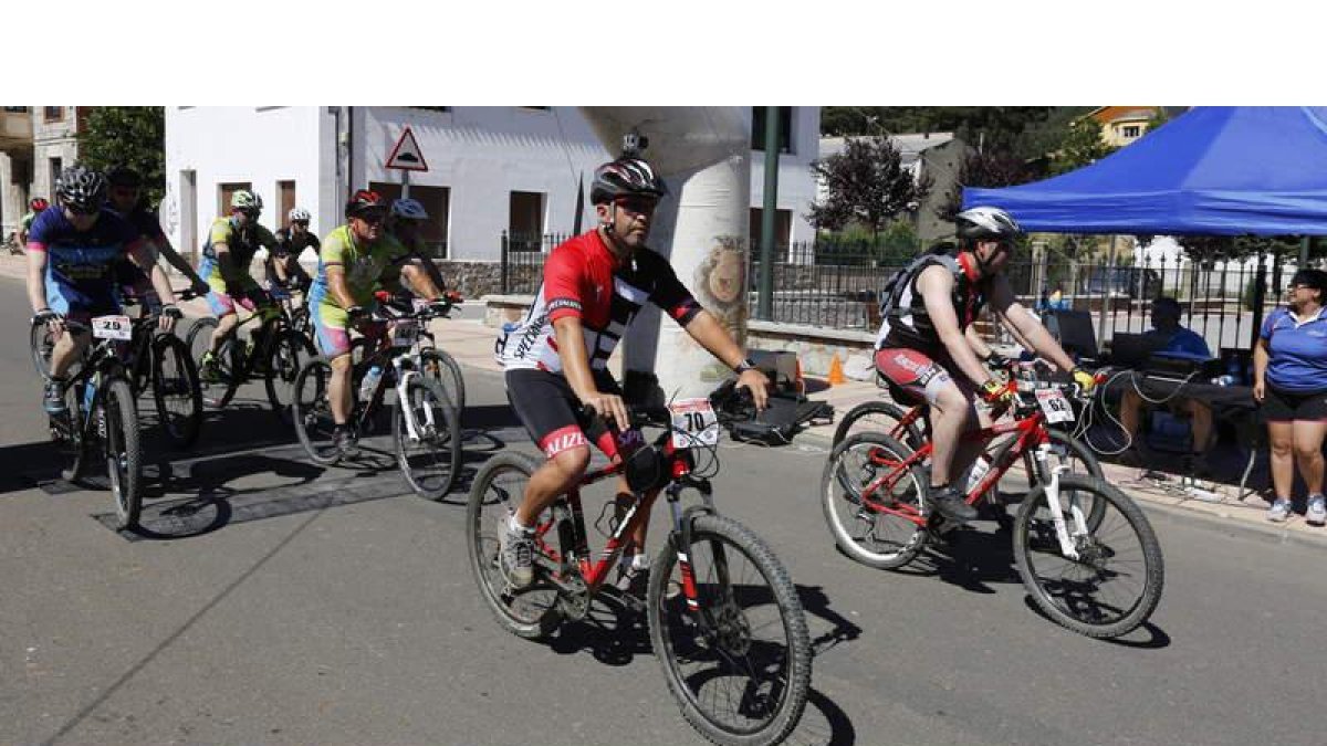 El circuito BTT se abrió en Villamanín hace dos semanas. MARCIANO