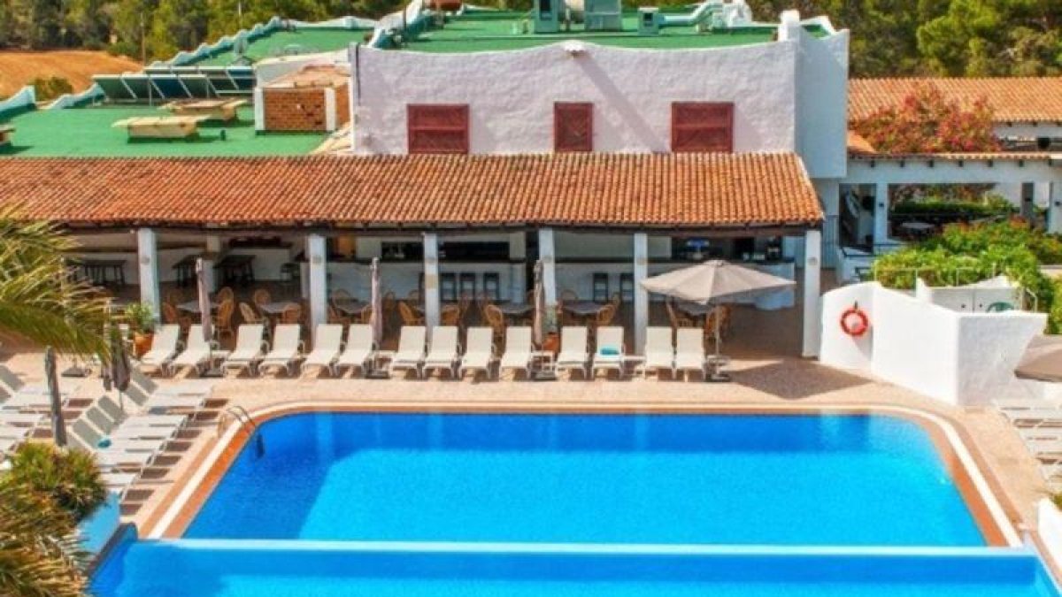 La piscina del hotel donde ha muerto el niño de 4 años.