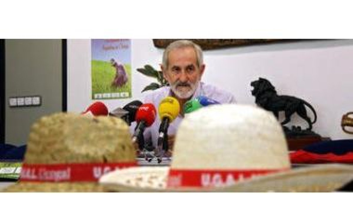 El secretario general de Ugal en León, Matías Llorente, durante la presentación de la fiesta campesi