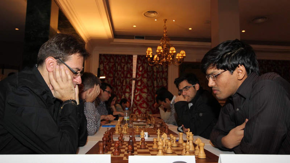 El Solvay superó en la tercera jornada al Foment Martinenç y mira más cerca la zona alta.