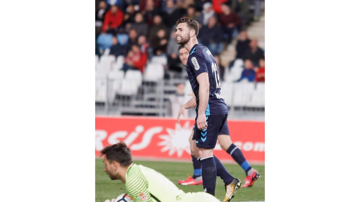 El penalti fallado por Rodri, después del rifirrafe con Ibán Salvador y Yeray por lanzarlo puso el punto polémico. CURRO VALLEJO