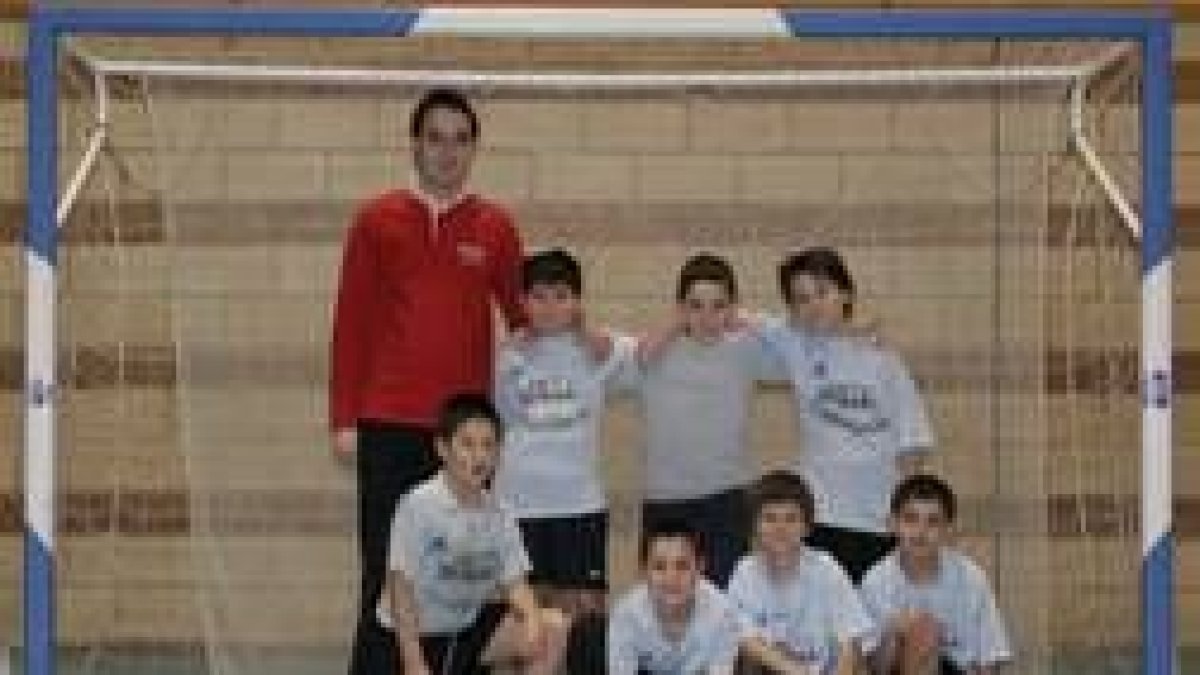 Formación del equipo de Antonio Valbuena C de categoría benjamín