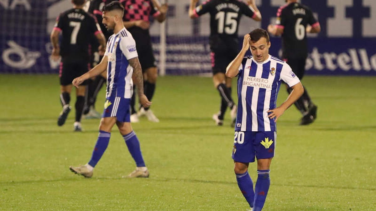 Pablo Valcarce no podrá jugar mañana ante su equipo de origen en la visita de la Deportiva a Palma. LDLM