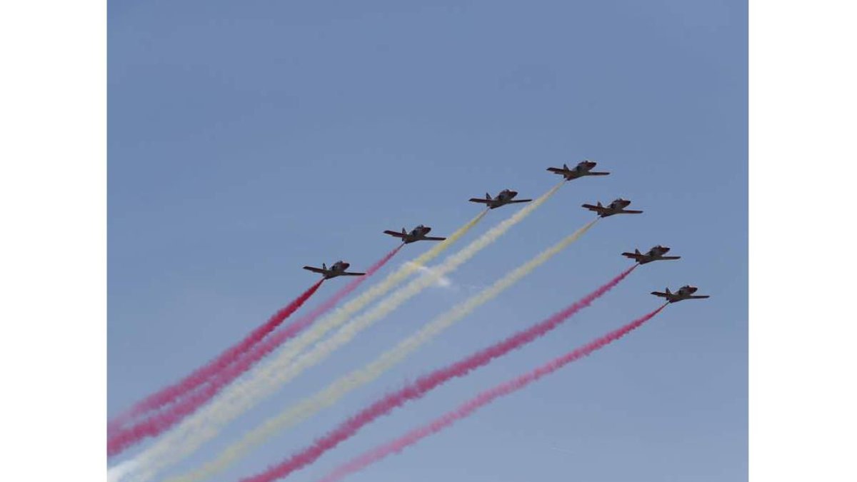 La patrulla águila, en formación. JESÚS F. SALVADORES