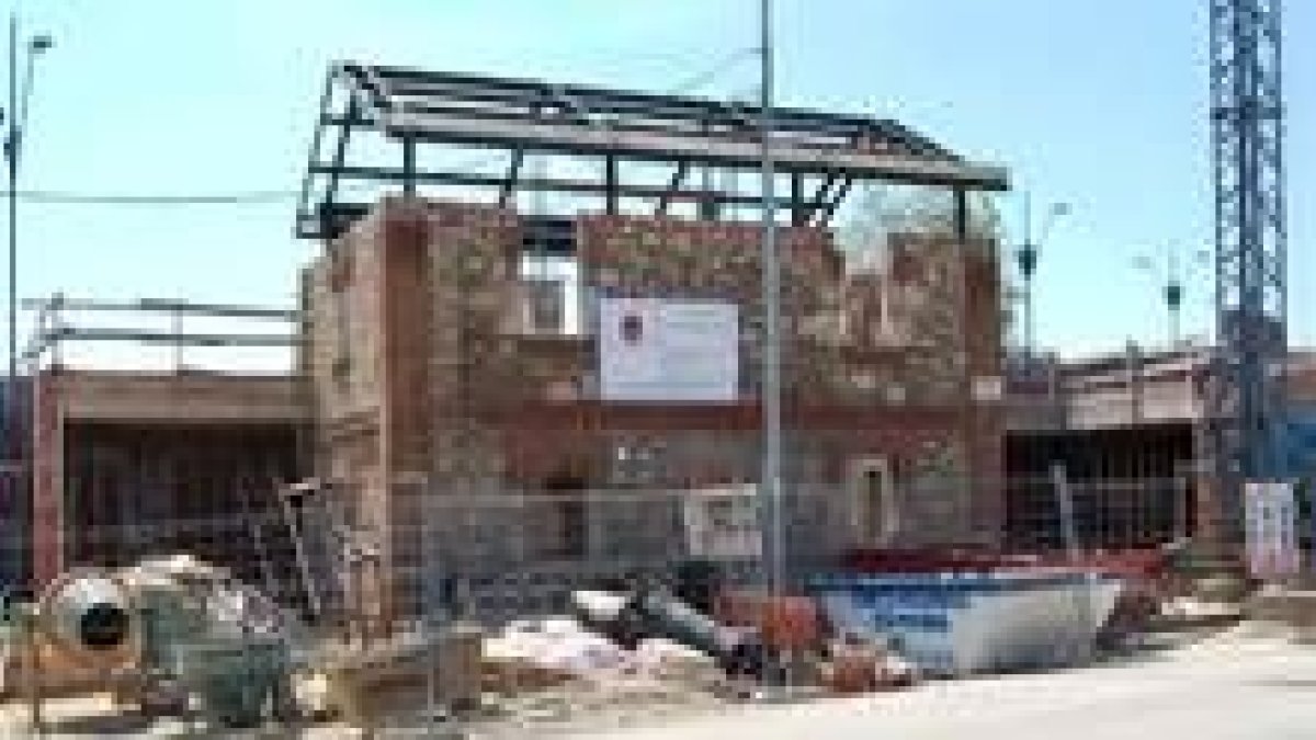 Las obras del nuevo Área Joven del barrio de Pinilla ya están muy avanzadas