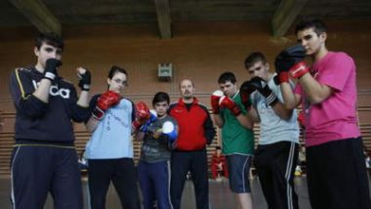 Marta Roldán (izquierda) e Itziar Rodríguez, las dos campeonas, durante un entrenamiento