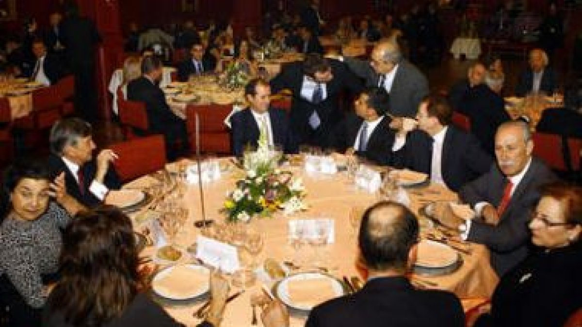 Los ingenieros de Minas celebraron una comida para honrar a su patrona.