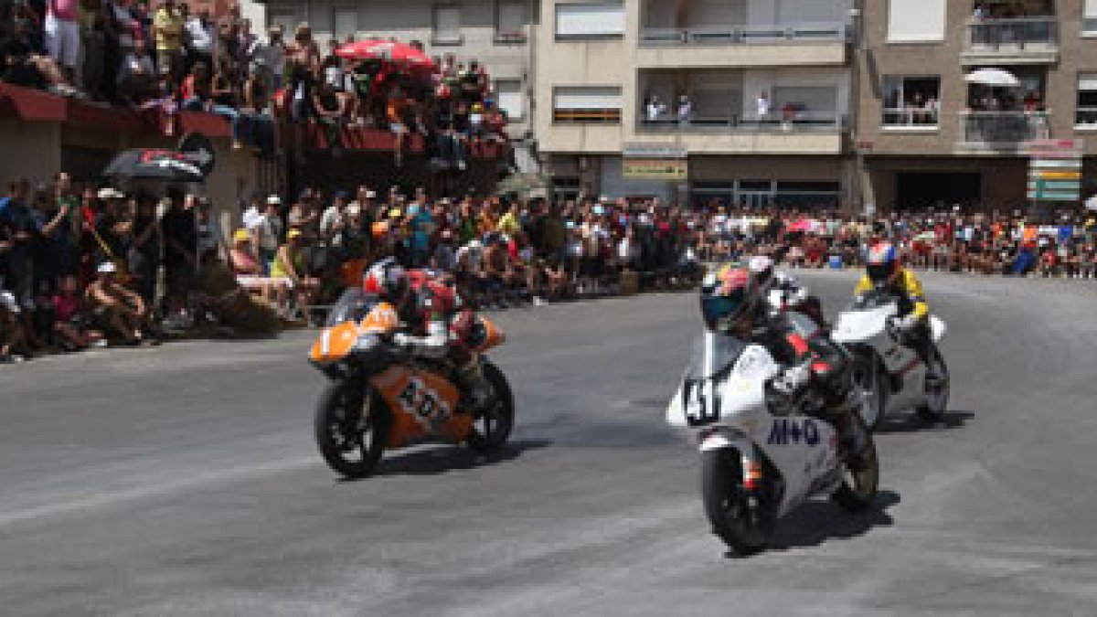Una imagen del último gran premio de velocidad en circuito urbano de La Bañeza.