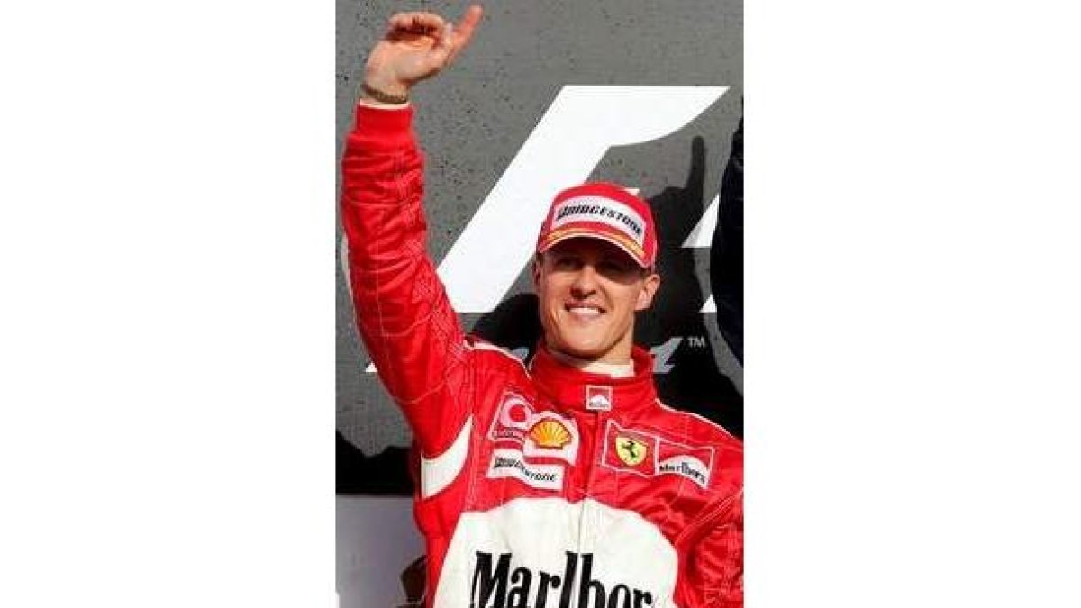 Schumacher celebra el triunfo en su etapa en Ferrari.