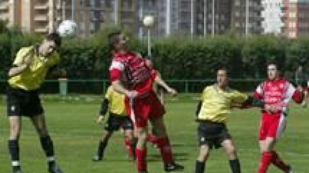 El Atlético San Francisco y el Santa Marta disputaron un partido en el que primó la emoción