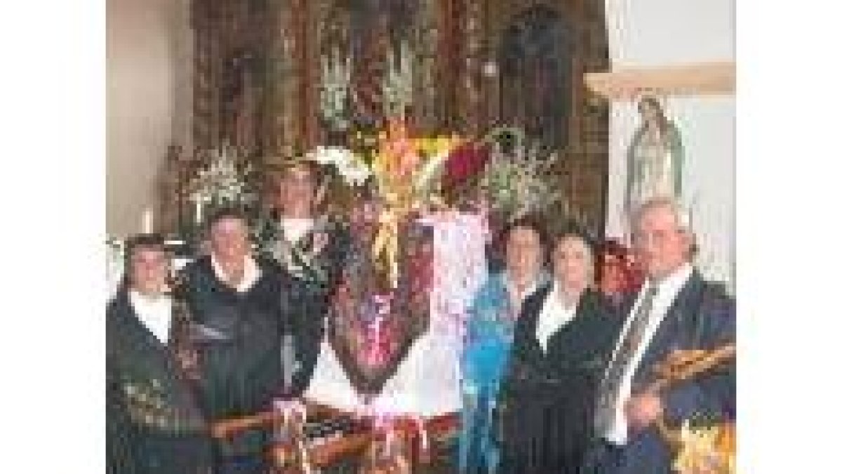 Trajes típicos como los de la imagen de archivo se lucirán mañana