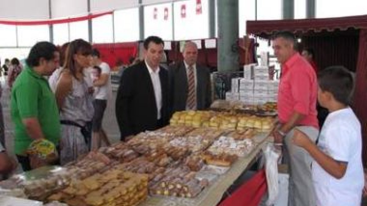 Pequeños y mayores disfrutaron de los actos que se desarrollan en el programa del mercado de los cin