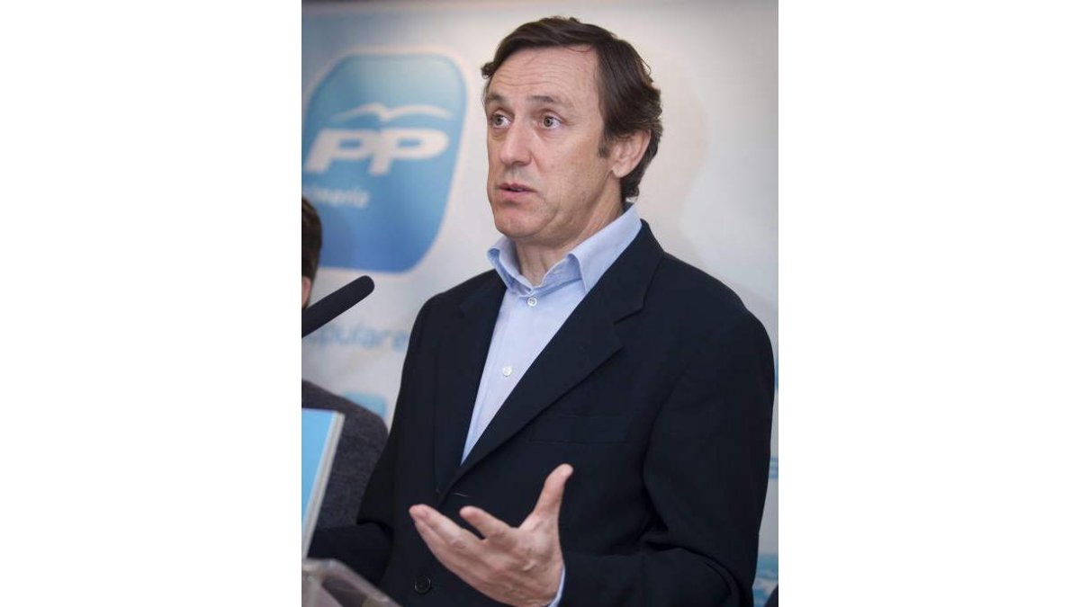 El portavoz popular, Rafael Hernando, compareció ayer.