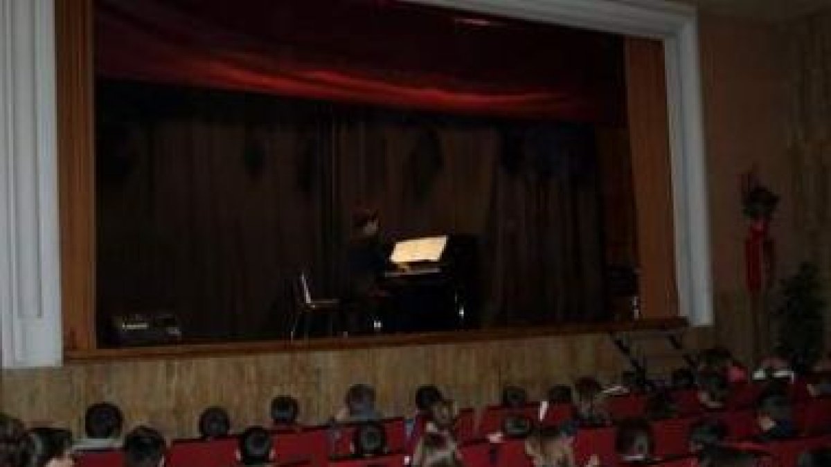 Un momento del concierto Héctor Sánchez en Valencia de Don Juan
