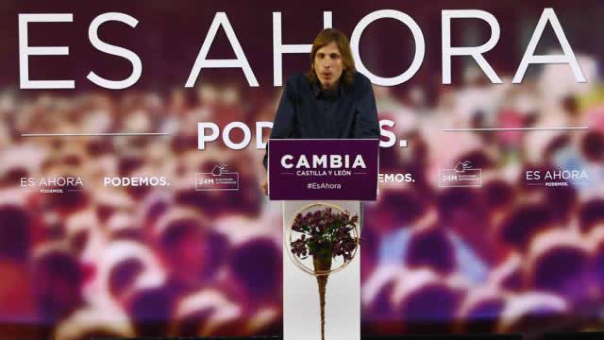 Pablo Fernández fue aclamado como «presidente» por los asistentes al mitin de ayer en León.