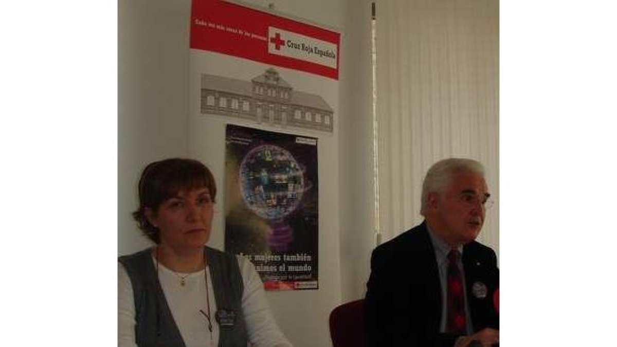 Gloria de la Rosa y José Varela, ayer en la rueda de prensa