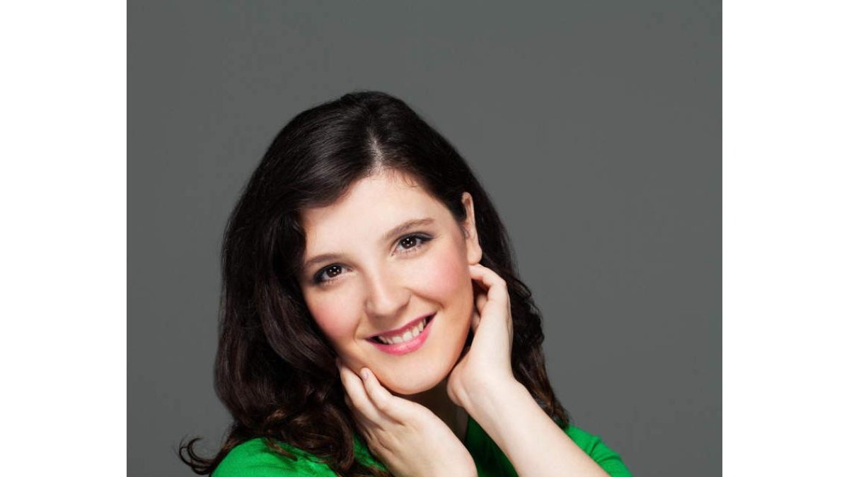 Imagen promocional de la soprano Aurora Peña. DL