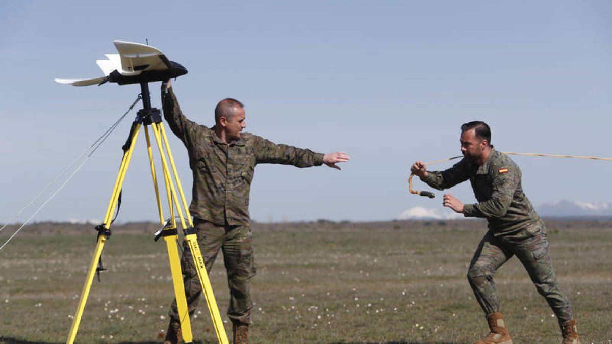 El Geodrone Mappe cuenta un sistema de despegue similar al de un tirachinas. JESÚS F. SALVADORES