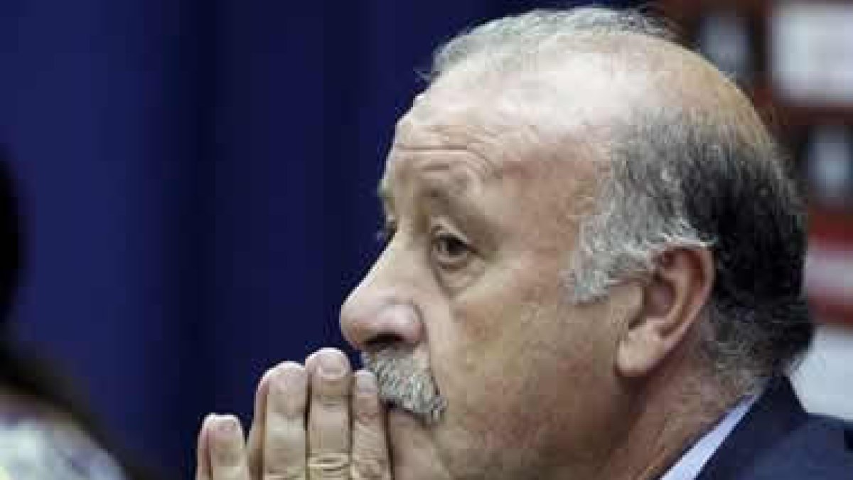 Vicente del Bosque regresa hoy a León para hablar de fútbol.