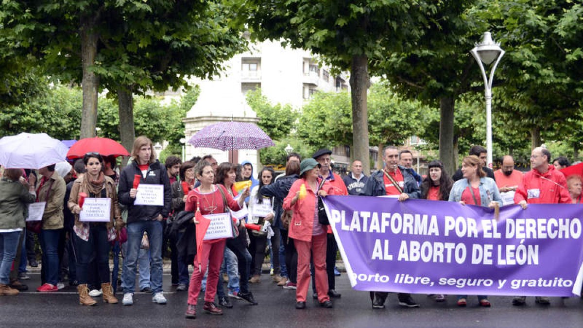 La convocatoria se celebró ante la Subdelegación de Gobierno de León.
